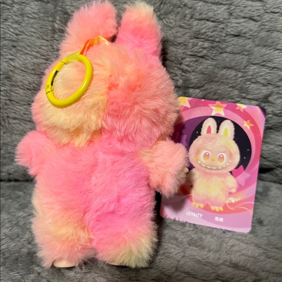 Big Into Energy Plush Pendant Loyalty - Picture 3 of 4